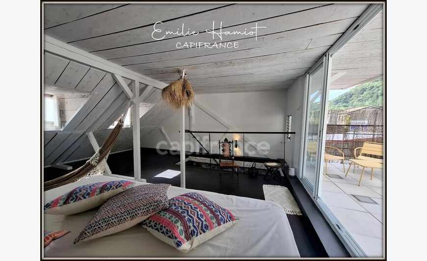 Maison de Bourg Atypique et Rénovée - Vue Mer et Montagne -