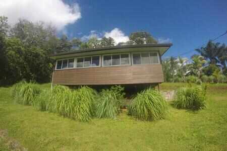 Maison en bois T2 à Matoury sur la Désirée