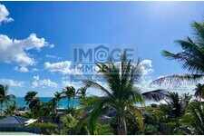 Maison mitoyenne 5 chambres, 1ere ligne sur la plage