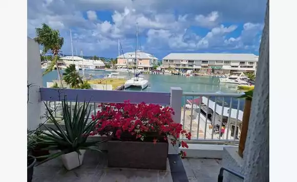 Duplex vue magnifique sur la Marina