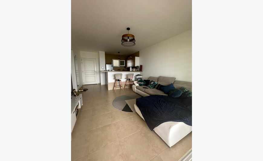 Appartement T2, cave et vue mer