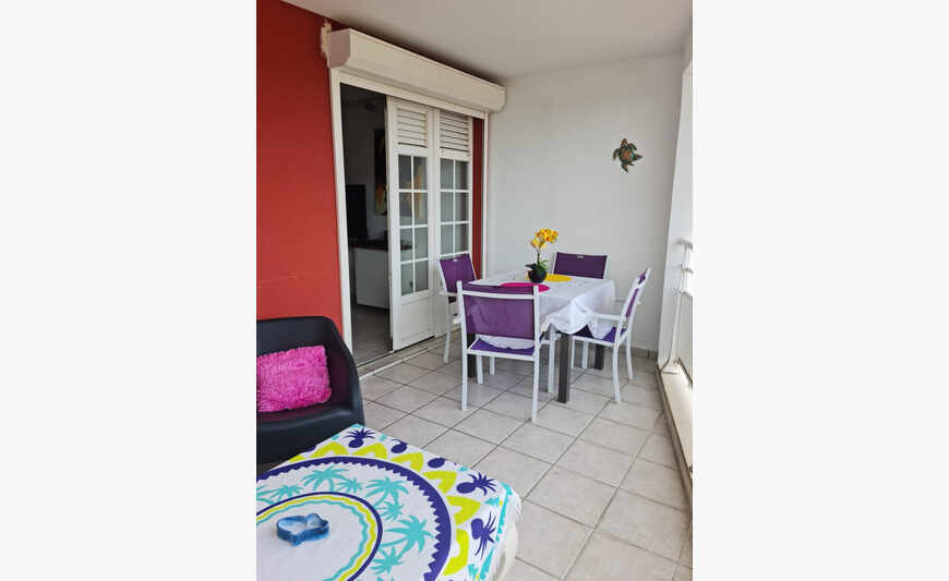 Magnifique F2 meublé à Ducos avec parking privé