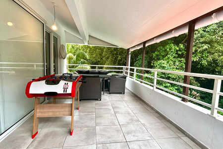 T4 rénové avec terrasse, garage et cadre nature -