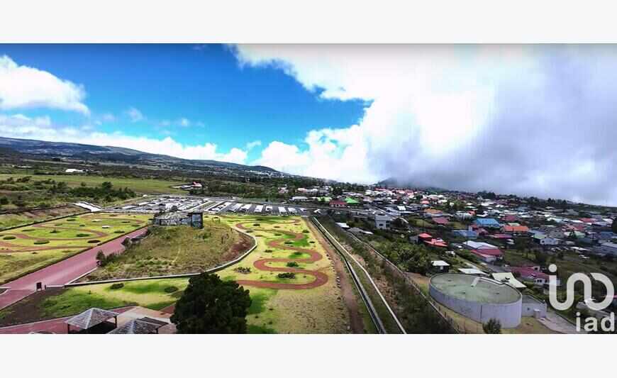 Terrain 700 m²