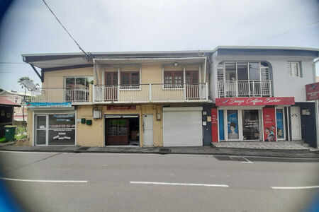 À Louer ? Local Commercial De 19 m² ? En Plein C?Ur Du