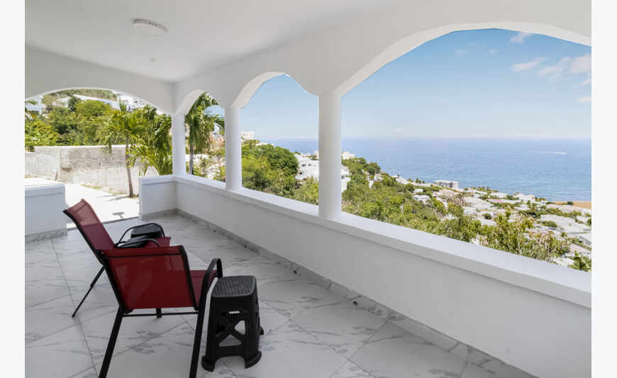Terrasse et vue mer à Point Blanche