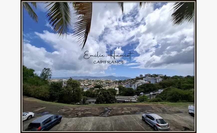 A louer - Appartement 2 pièces avec vue mer - Fort de France