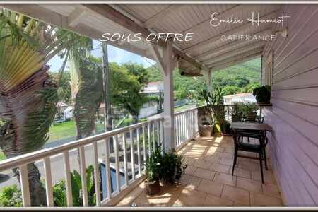 Charmant Appartement T2 Meublé avec Terrasse et Vue Mer -