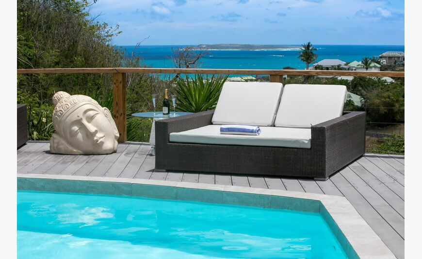 House in Les jardins d'orient bay, 97150