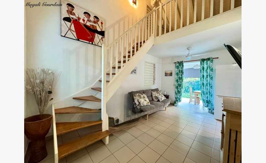 Bungalow Meublé À Moins De 100 Mètres Du Lagon - La Coulée,