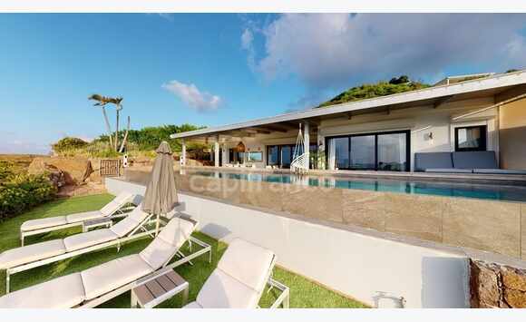 Luxury 3 Bedroom Villa With Sea View On A Grand Cul-De-Sac