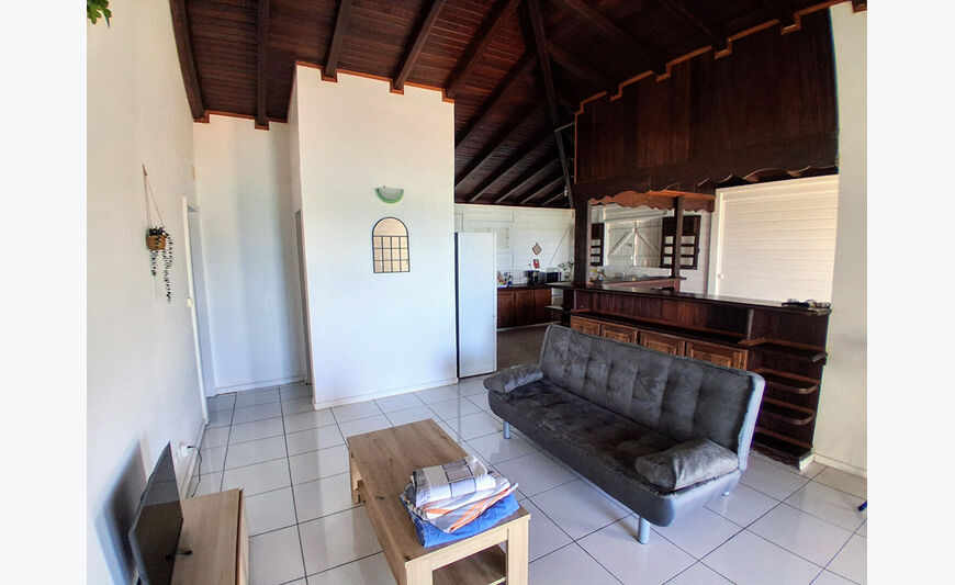 Maison sur deux niveaux et sa vue mer dégagée