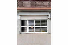 Local professionnel - 90m2 - zone attractive et fréquentée -