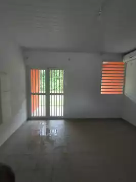 Studio Rdc avec terrasse , Cayenne secteur Raban - Cayenne
