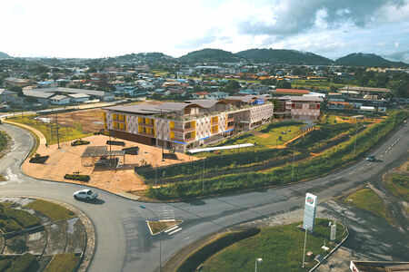 Plateau De Bureau Dans Programme Neuf Centre Medical Cayenne