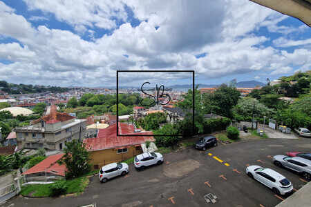 Fort De France : Proche du séminaire collège - T4 Duplex