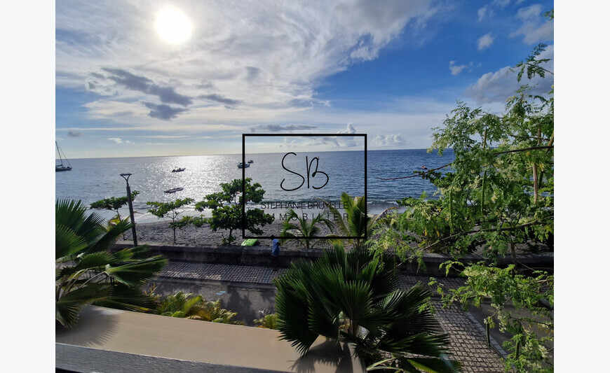 Saint Pierre : Première ligne pour cette villa F5 d'époque