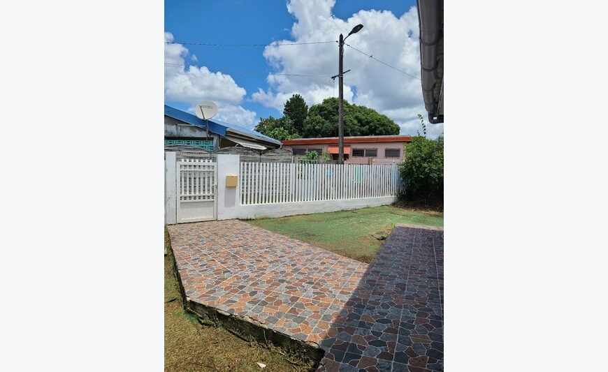 Fort de France - Zone Franche de Dillon - Maison 4 pièces