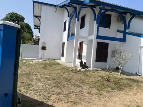 Grande maison F5 à louer 1650 Eur par mois à Kourou avec