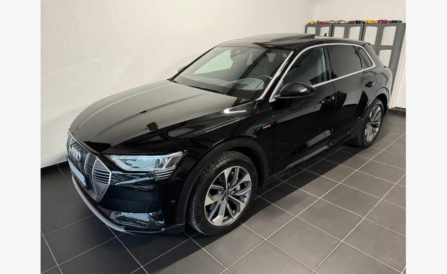 AUDI Q8 ETRON Quattro S-line