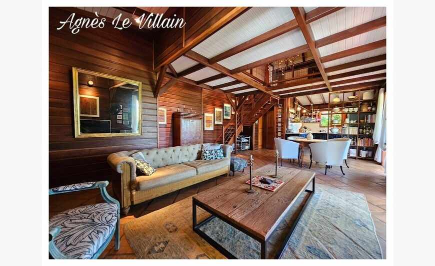 Villa en Bois Rouge Vue Mer avec T2 et Piscine