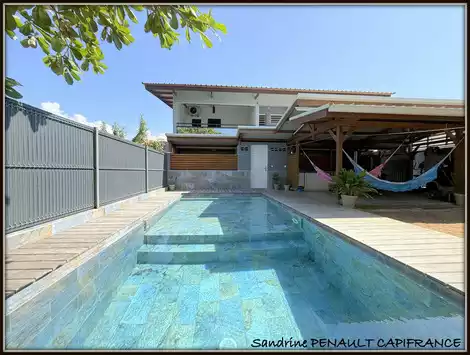 A Kourou (97310) Une Magnifique Villa T7 De 246 m² - Avec 2