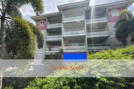 Studio avec cave et place de parking