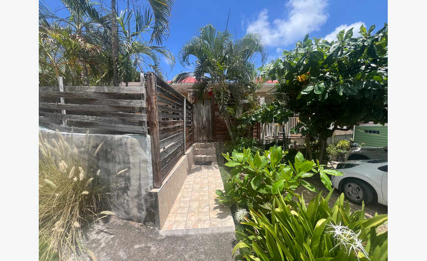 Maison Familiale divisée en deux appartements