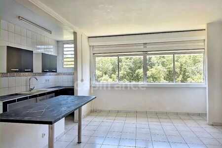 Appartement T2 lumineux au calme - Centre-ville de Cayenne