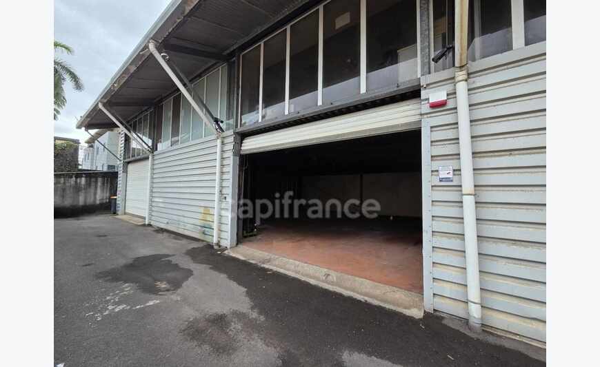 Hangar de stockage, 100 m², Rue de l'industrie à Jarry -