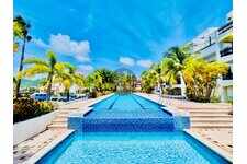 Luxurious 3-Bedroom Duplex with Private Boat Slip and