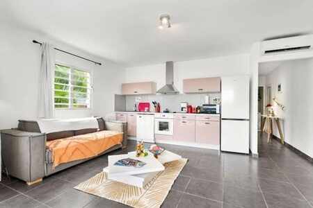 Superbe T2 Traversant En Rez-De-Jardin Sur Cul-De-Sac,
