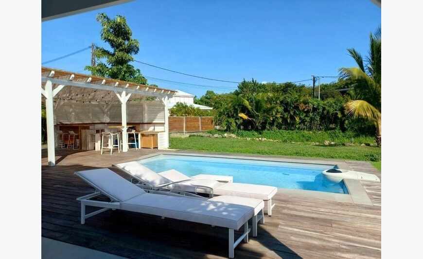 Villa récente, plain pied T4, rare, grand terrain, piscine