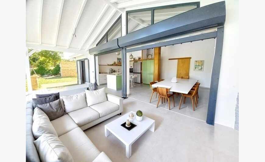 Villa récente, plain pied T4, rare, grand terrain, piscine