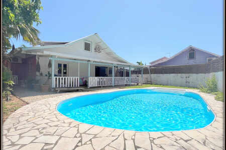 A Kourou (Guyane Francaise) Une Magnifique Villa T5 (R+1) de