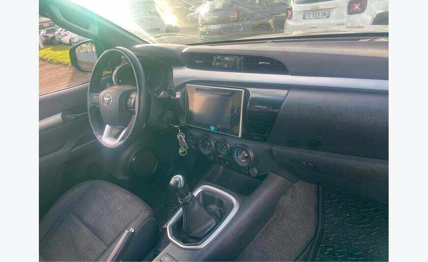 Toyota Hilux Xtra Cab