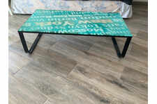 TABLE BASSE DESSUS VERRE