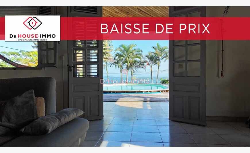 Villa d'exception avec vue mer et piscine située sur un