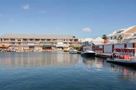 LOCATION LOCAL COMMERCIAL MARINA ROYALE