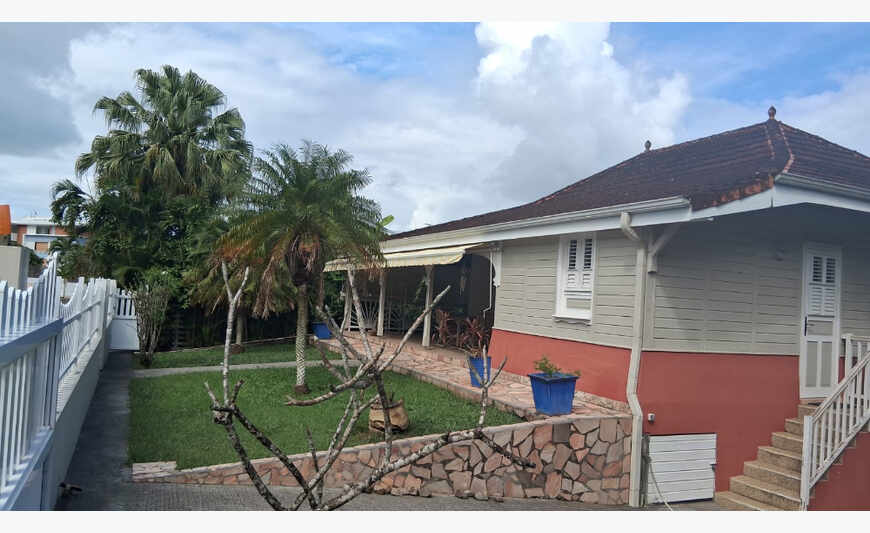 VILLA DE CHARME
