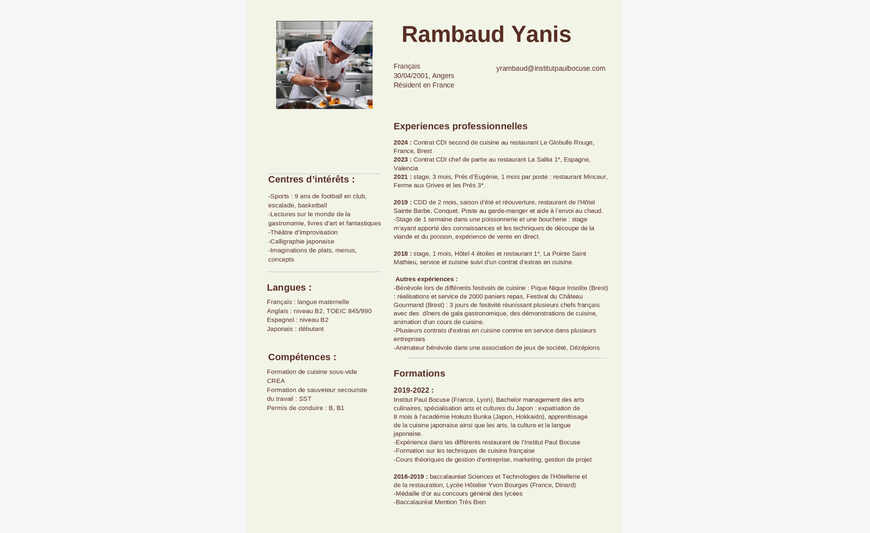Couple à la recherche de postes en cuisine