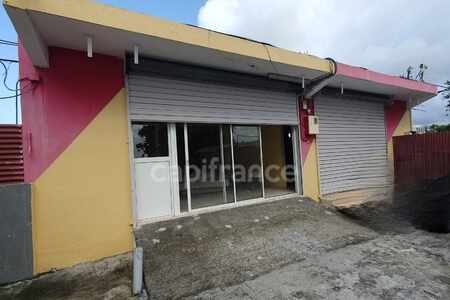 A Louer-Local Commercial 200 m² Fort De France (972)
