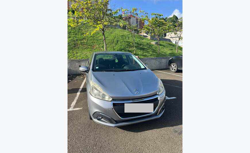 PEUGEOT - 208 1.5L BlueHDI -Active