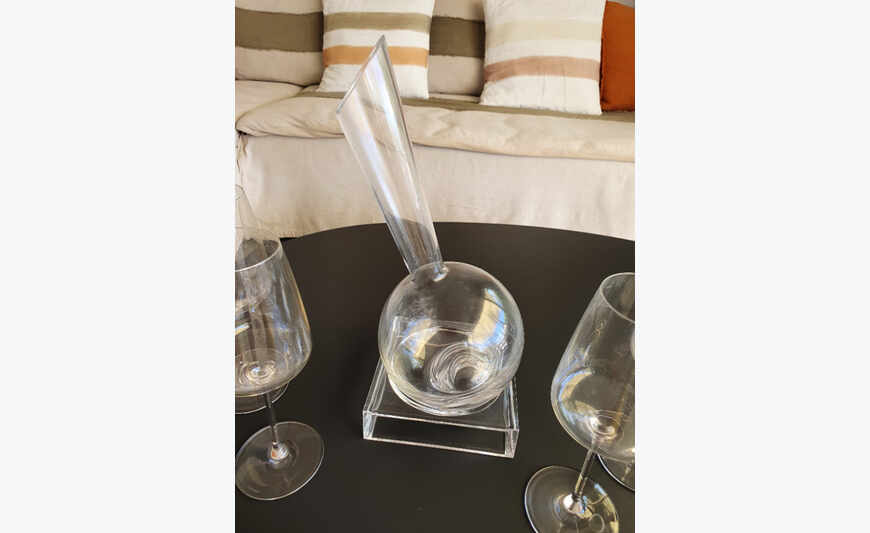 LOT DE 5 VERRES ET UNE CARAFE A DECANTER