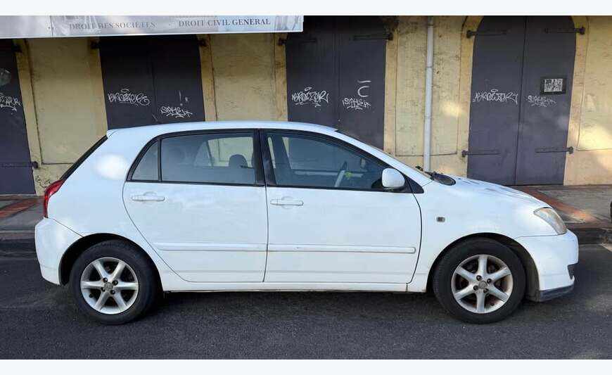🚗 Toyota Corolla – 2004 – 135 000 km – en l’état