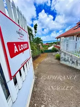?Location? Appartement à louer 3 pièces avec vue mer,
