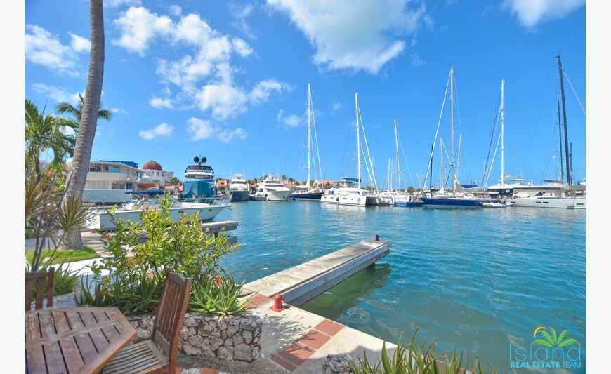 Lagoon front Studio For Rent