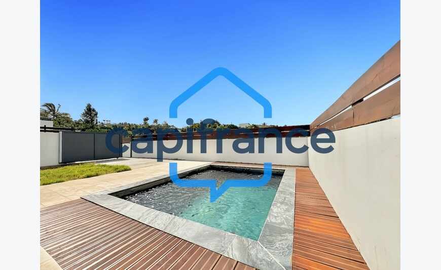 - Maison T4 de 101,48 m² avec piscine - Ligne des Bambous,