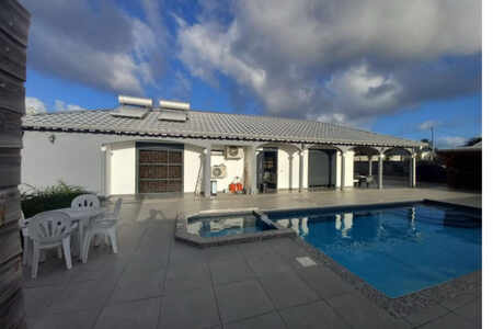 Magnifique villa moderne + dépendance au Moule