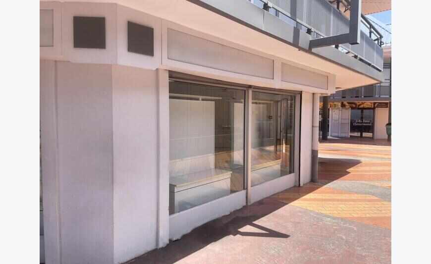 A Louer Local Commercial Howell Center